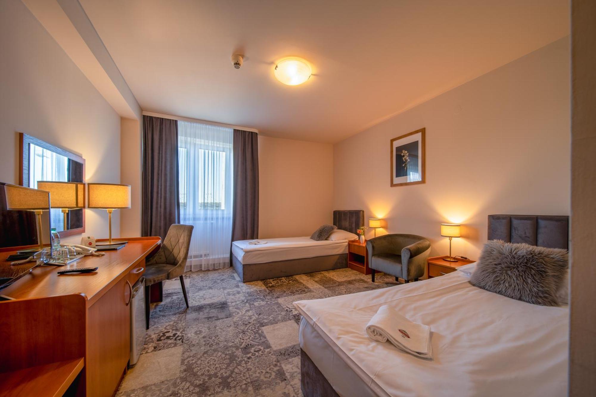 Hotel Gromada Radom Centrum Luaran gambar